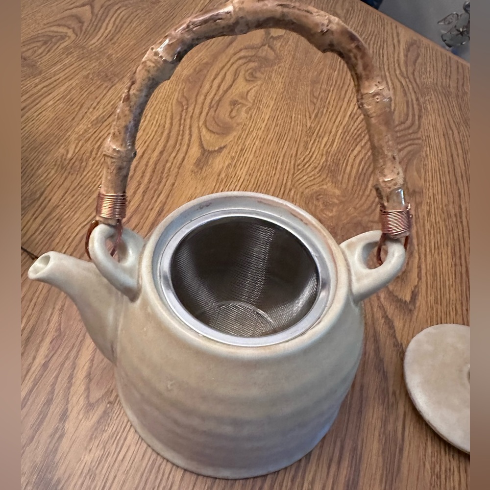Tea kettle